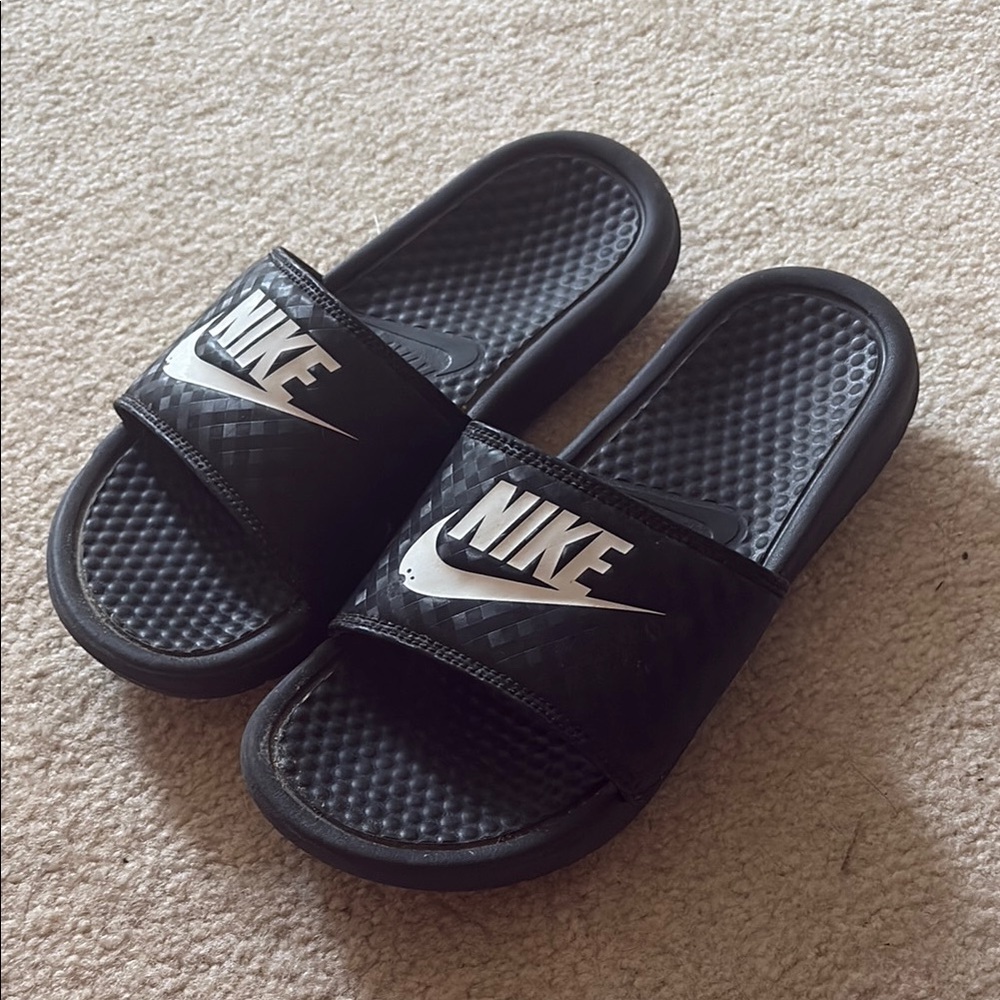 Nike Black Slide Sandals Sporty Comfort